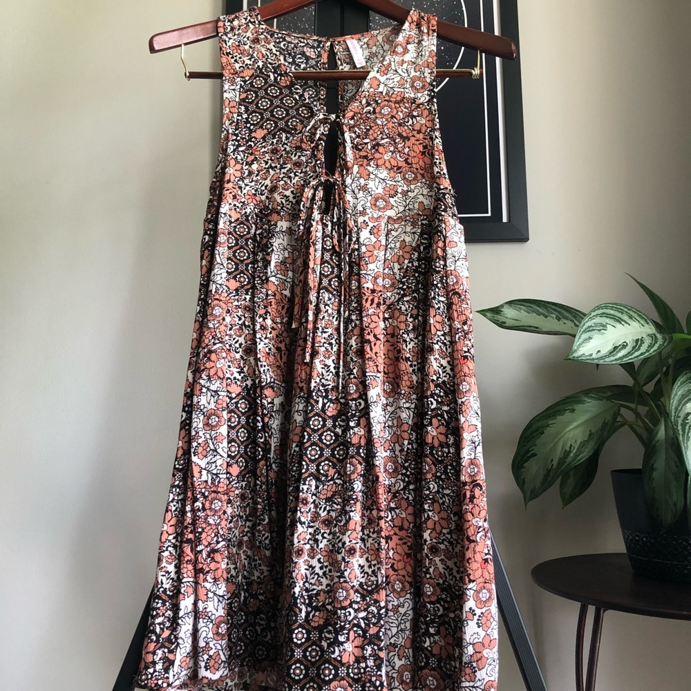 Mid length casual light weight sun dress